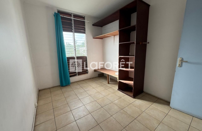 Vente Appartement 74.09m² 4 pièces Les Abymes