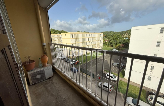 Vente Appartement 74.09m² 4 pièces Les Abymes