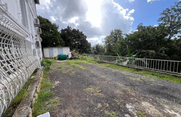 Vente Maison 360m&sup2; 11 pi&#232;ces Les Abymes