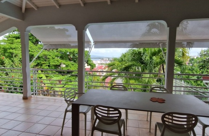 Vente Maison 320m&sup2; 7 pi&#232;ces Les Abymes