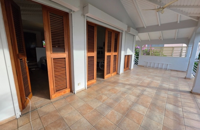 Vente Maison 320m&sup2; 7 pi&#232;ces Les Abymes