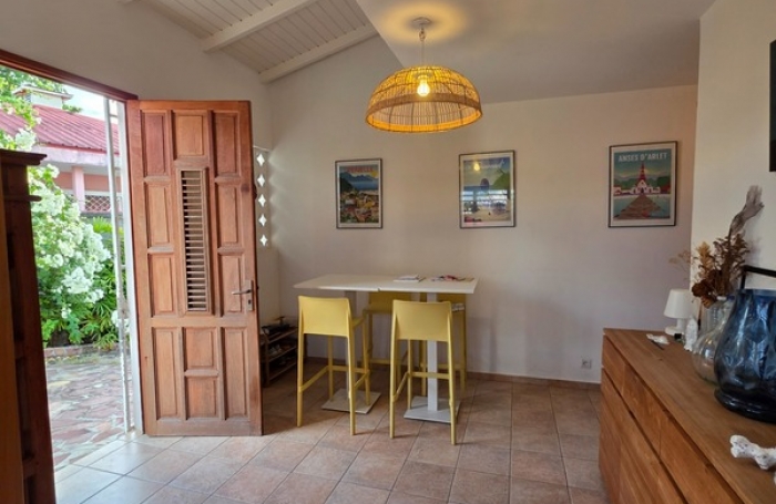 Vente Maison 320m&sup2; 7 pi&#232;ces Les Abymes