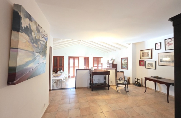Vente Maison 320m&sup2; 7 pi&#232;ces Les Abymes