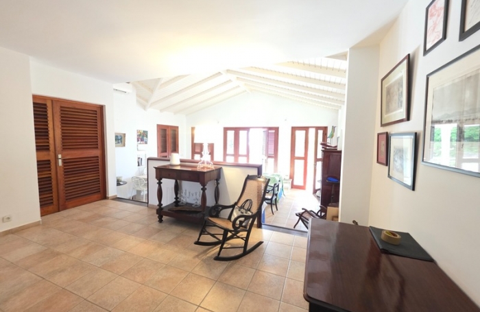 Vente Maison 320m&sup2; 7 pi&#232;ces Les Abymes