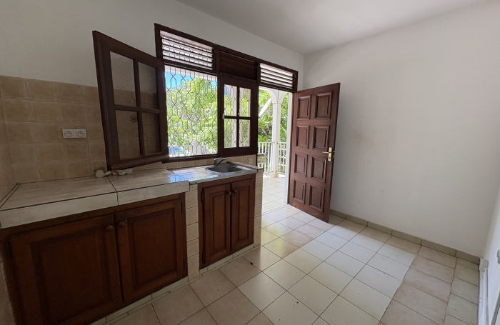 BAS DE VILLA T2 LA BOUAYE