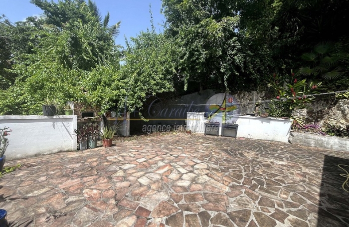 Belle maison d'architecte de 133 m2 avec piscine et garage double