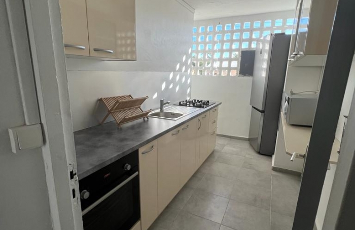BEL APPARTEMENT T3 MEUBLE