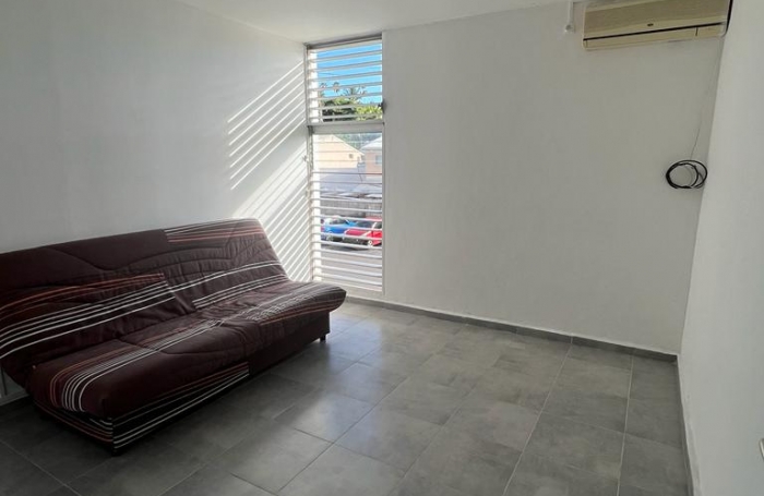 BEL APPARTEMENT T3 MEUBLE