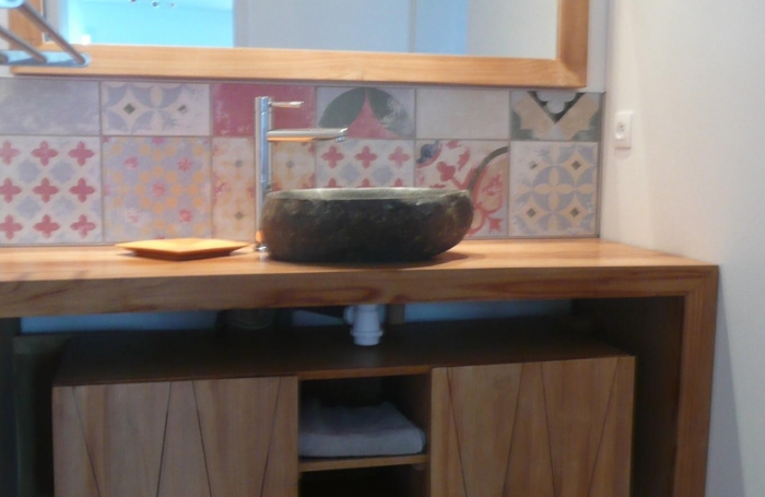 BOUILLANTE - COMPLEXE TOURISTIQUE ET VILLA - PISCINE - VUE MER