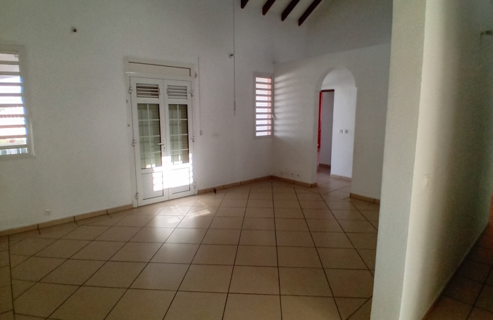 LE GOSIER Haute de villa de type T4 97190