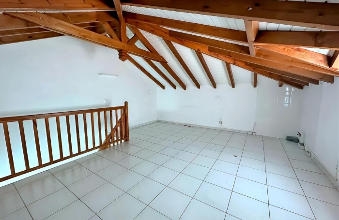 Location Bureaux 96m&sup2; Saint Fran&ccedil;ois