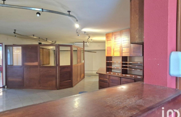 Vente Local commercial 642m&sup2; Baie Mahault