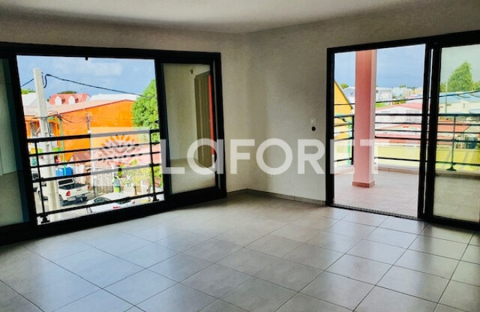 Location Appartement 64.02m² 3 pièces Saint François