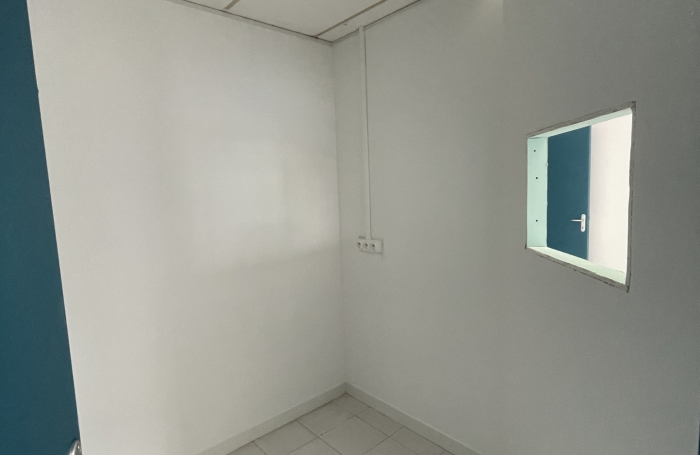 LOCAL LUMINEUX PETIT PEROU