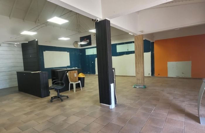 Location Local commercial 97118