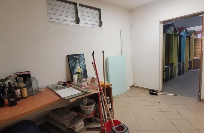 De 169.51m2 en location 1600 € par mois à Saint-François