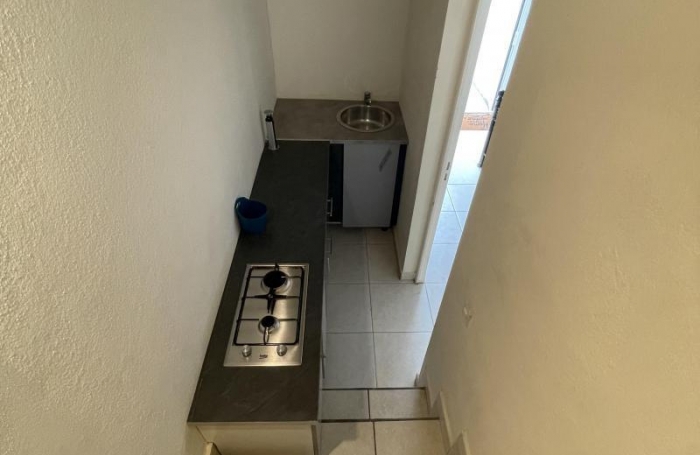 STUDIO meublé proche Université