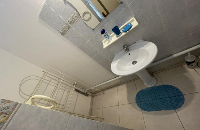 STUDIO meublé proche Université