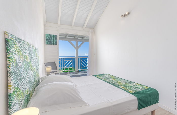 Bouillante Exceptionnel ensemble immobilier de 6 appartements avec Vue Imprenable sur la mer !