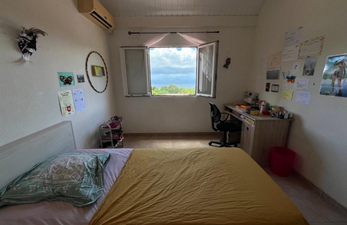 Vente Appartement 91.75m&sup2; 4 pi&#232;ces Gourbeyre