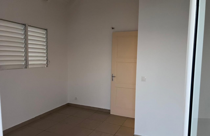 TROIS RIVIERES COCOYER APPARTEMENT DUPLEX T4 VUE MER SUR LES SAINTES