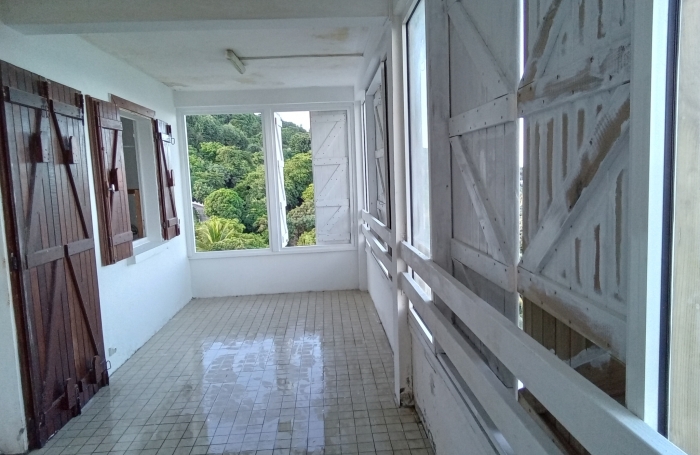 CAPESTERRE BELLE EAU TROU A CHAT - T3 MEUBLE VUE MER