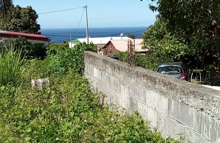 GOURBEYRE  BLANCHET TERRAIN A BATIR DE 545 M2