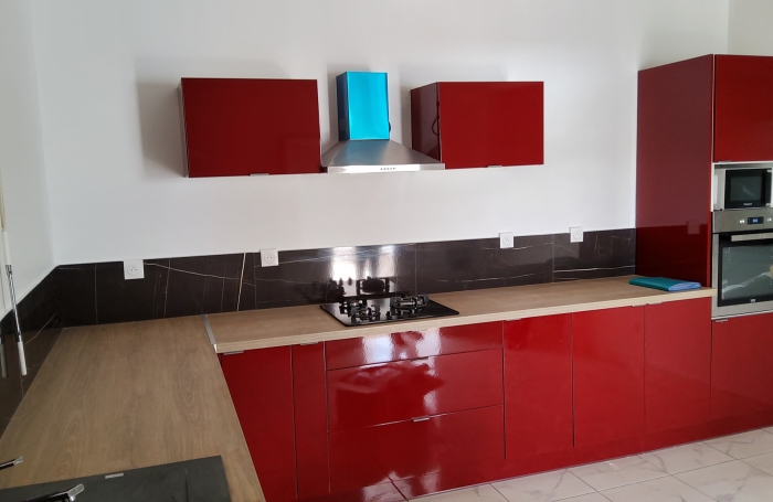 En location 1350 € par mois à Trois-Rivières : grande maison