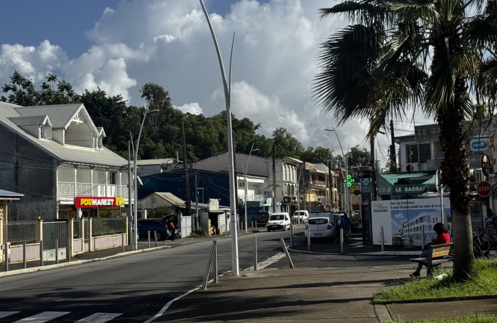 Local situé en centre ville des Abymes