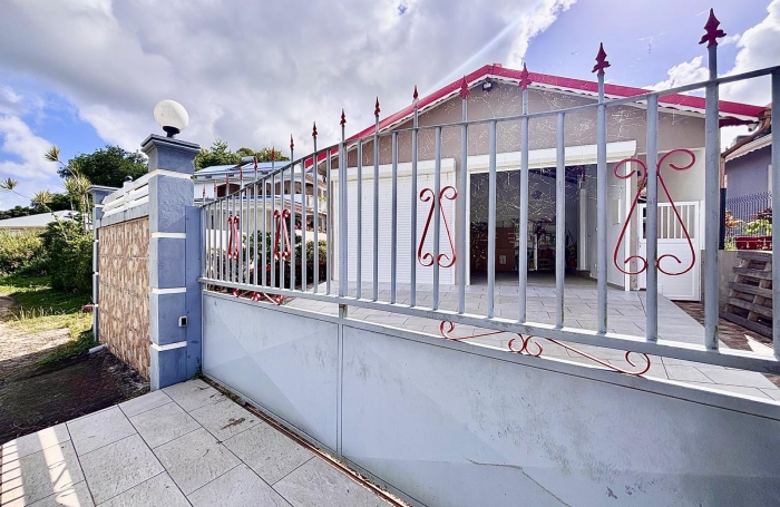 Maison 2 pièces - Les Abymes