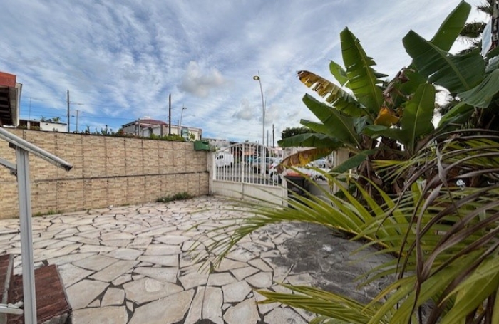 Local professionnel de 174m2 avec l'agence LONGFORT IMMOBILIER