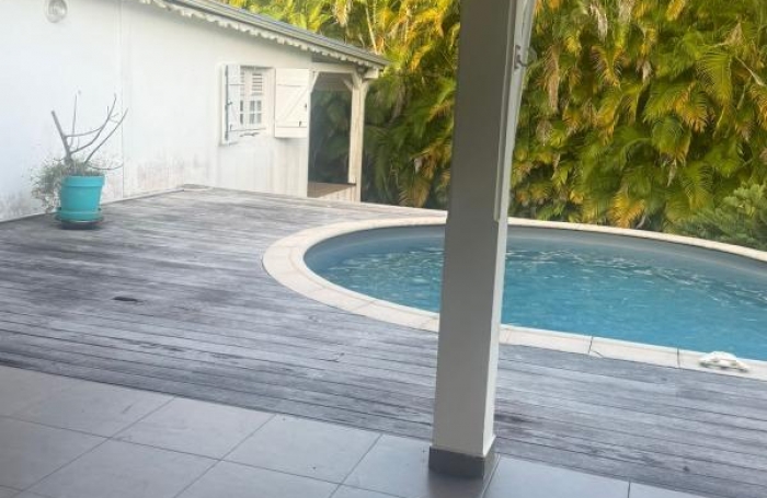 Location Maison 94m&sup2; 5 pi&#232;ces Saint Claude