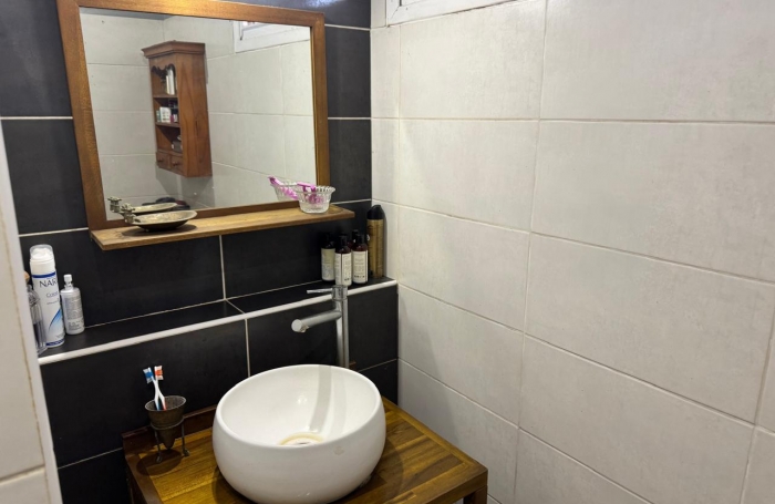 Saint-Claude, Villa T5 Piscine, Studio et Bungalow