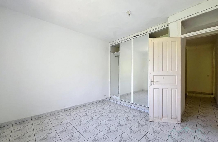 Vente Maison 265m&sup2; 10 pi&#232;ces Gosier