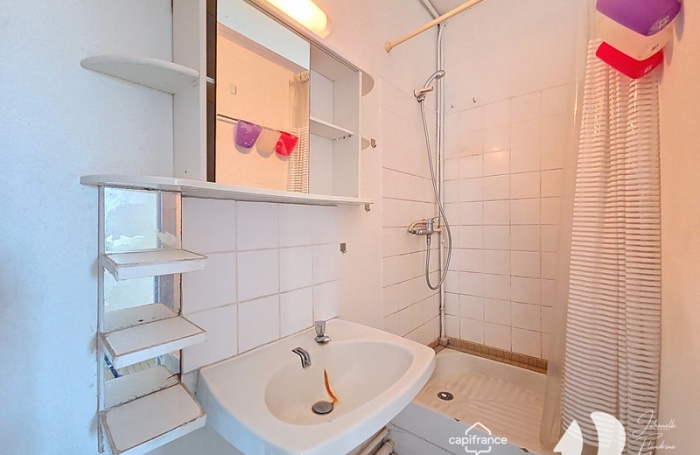 Vente Appartement 74m&sup2; 5 pi&#232;ces Les Abymes