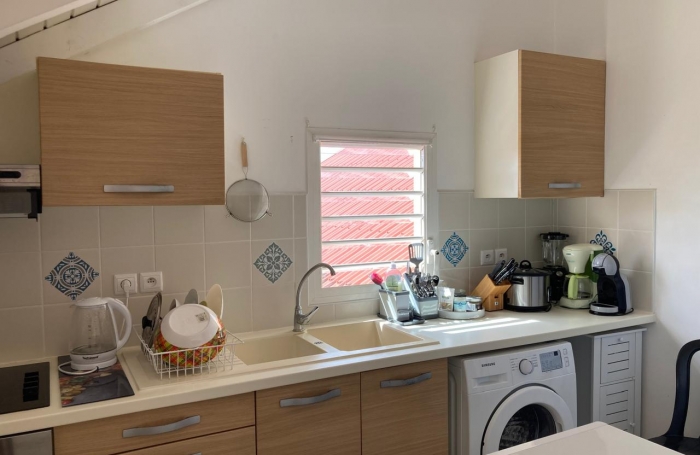 SAINT-CLAUDE, APPARTEMENT T3 RESIDENCE SECURISEE AVEC PISCINE- TERRASSE VUE MER ET MONTAGNE