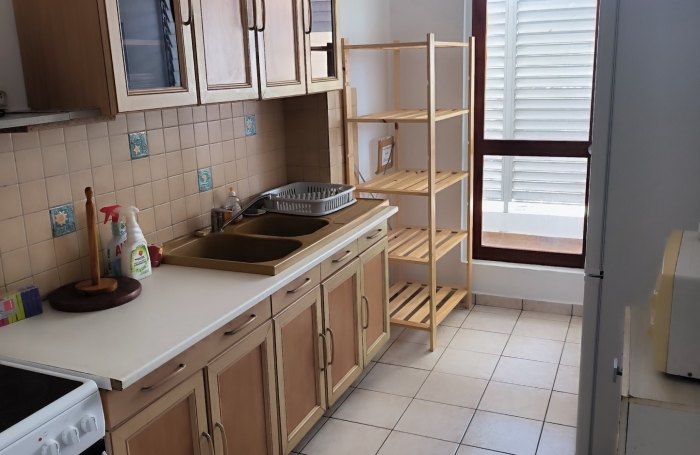 POINTE.A.PITRE  :  APP T4 AVEC VUE DEGAGEE