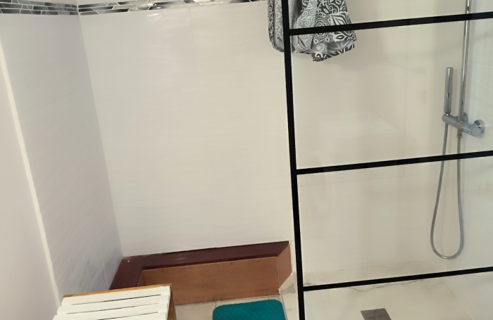 POINTE.A.PITRE  :  APP T4 AVEC VUE DEGAGEE