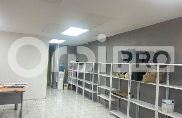 Avec ORPI BOUTAREL louez 52M2 de Bureaux à jarry