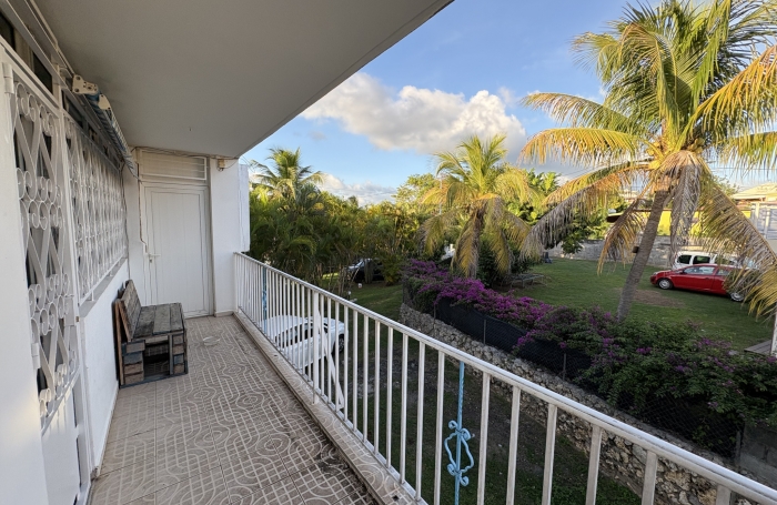 MAISON T6 AVEC PISCINE SECTEUR PERINET