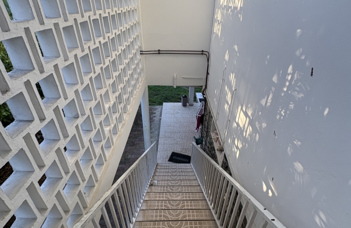 MAISON T6 AVEC PISCINE SECTEUR PERINET