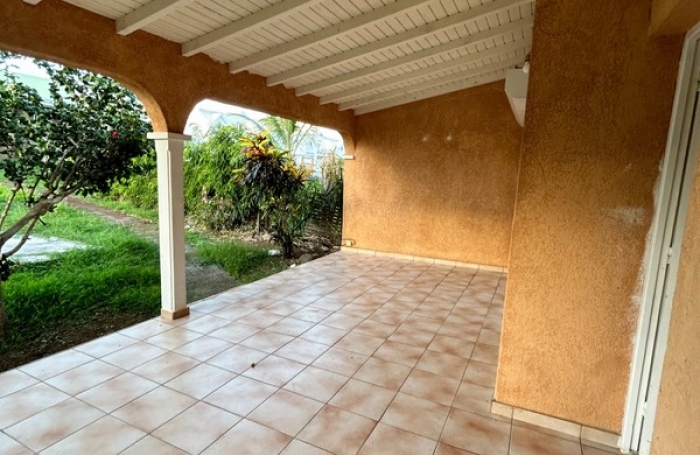 Vente Maison 104m&sup2; 6 pi&#232;ces Baie Mahault