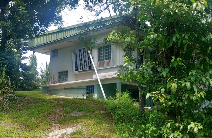 LES ABYMES - BESSON  :  PROPRIETE DE 7962 m2