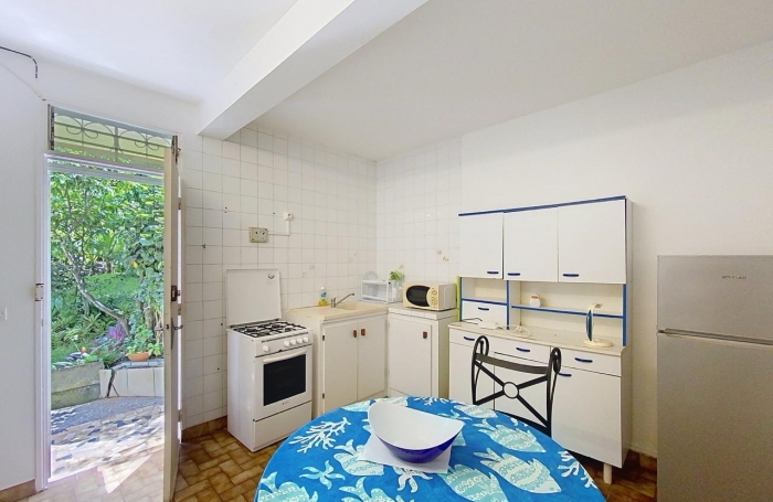 Location Appartement 29.62m² 1 pièce Gourbeyre