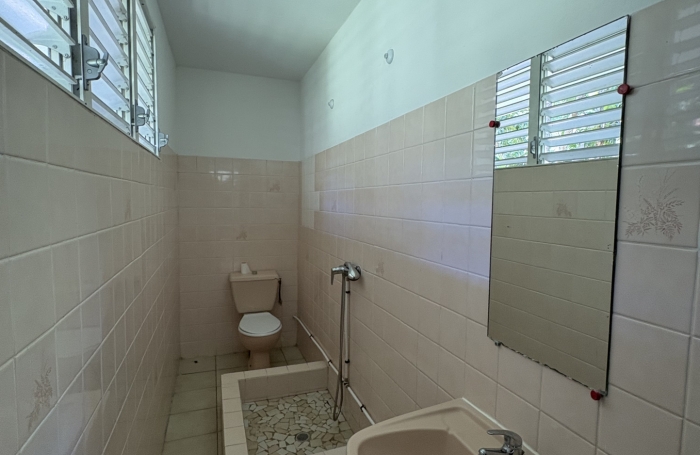 BAS DE VILLA T2 LA BOUAYE