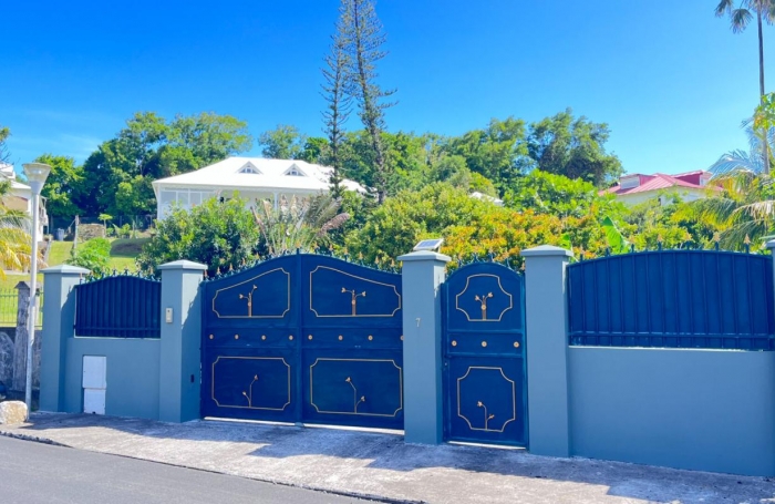 Vente Maison 200m&sup2; 6 pi&#232;ces Gourbeyre