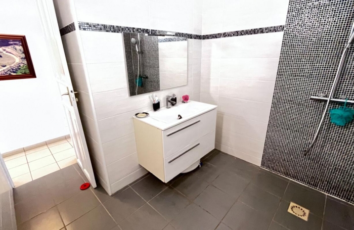 Vente Maison 200m&sup2; 6 pi&#232;ces Gourbeyre