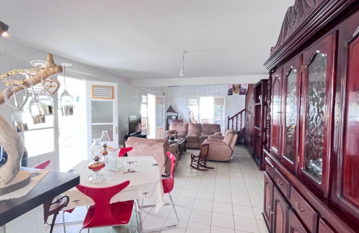 Vente Maison 200m&sup2; 6 pi&#232;ces Gourbeyre