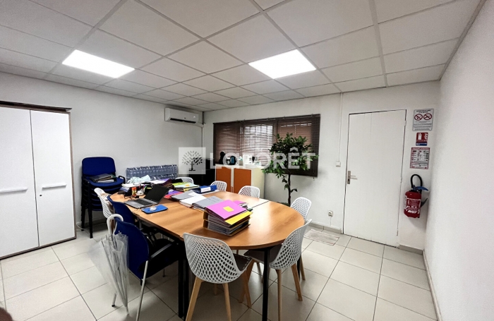 Vente Bureaux 66.17m² Baie Mahault