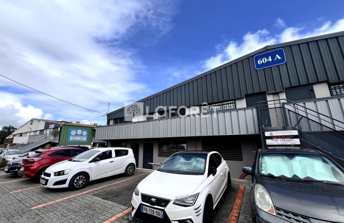 Vente Bureaux 66.17m&sup2; Baie Mahault